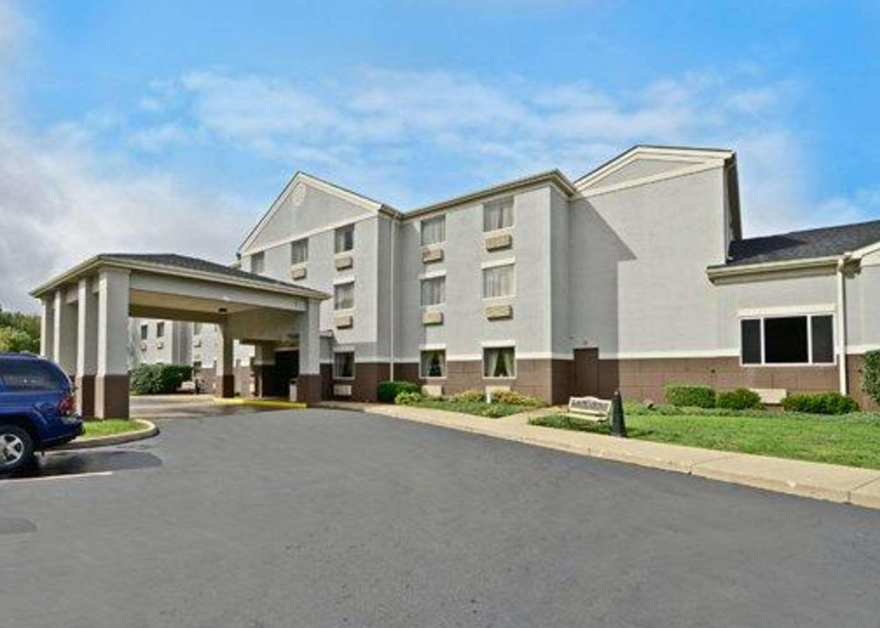 Comfort Inn&Suites Butler Exterior foto